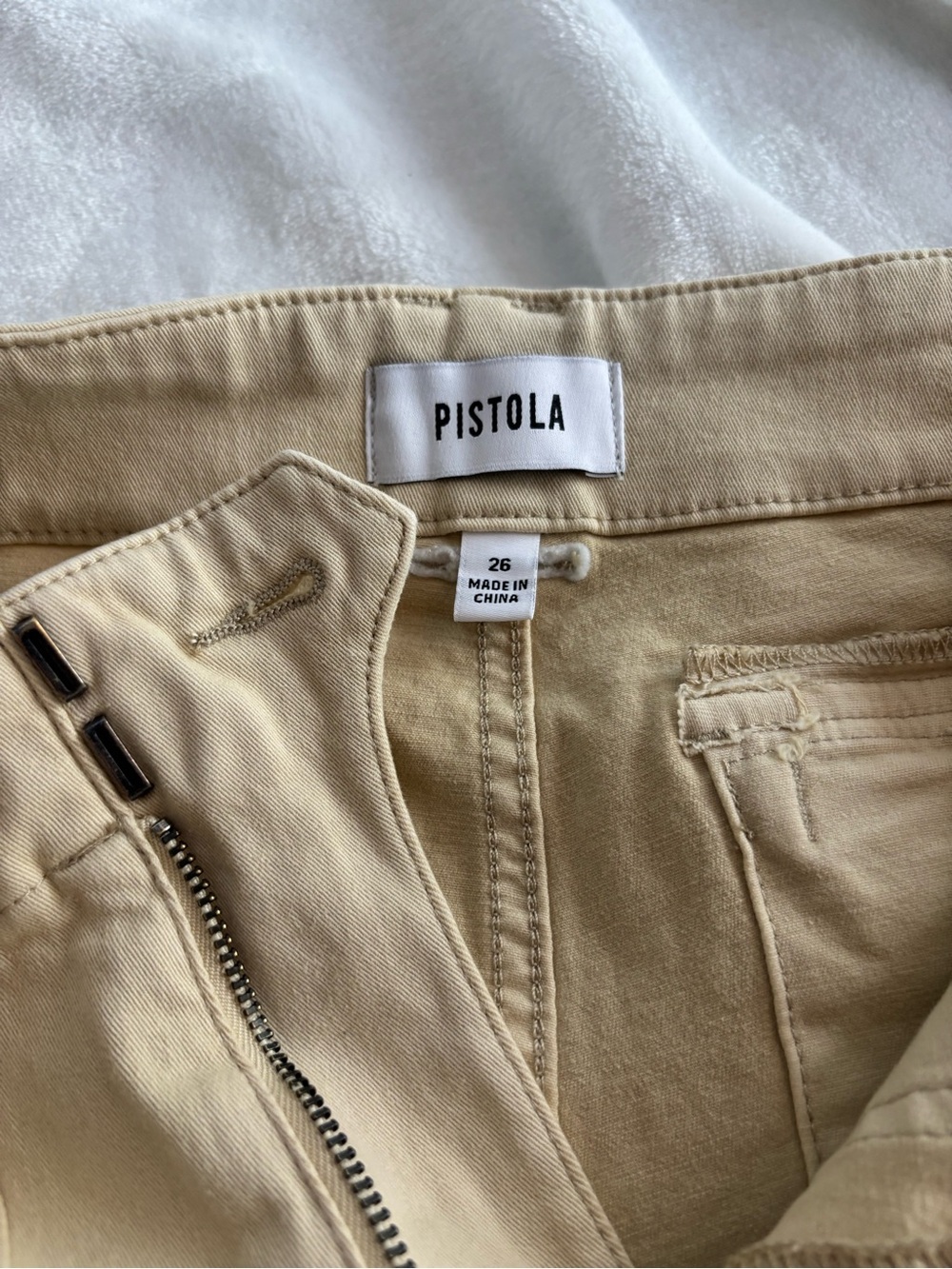 Pistola Marissa High Rise Utility Short Custard Yellow Size 26 - Picture 3 of 13